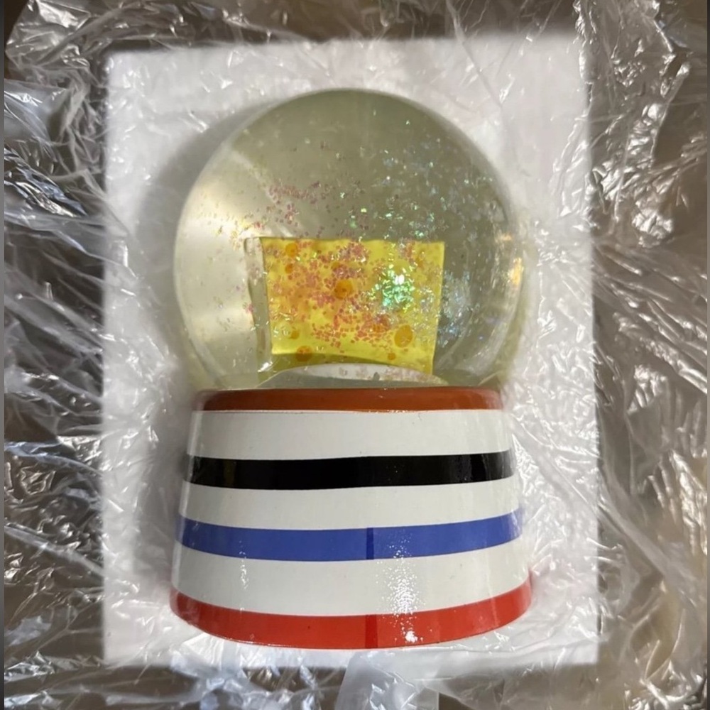 SPONGE BOB SQUAREPANTS  SNOW  GLOBE SPONGE BOB GLOBE NEW - Picture 8 of 11